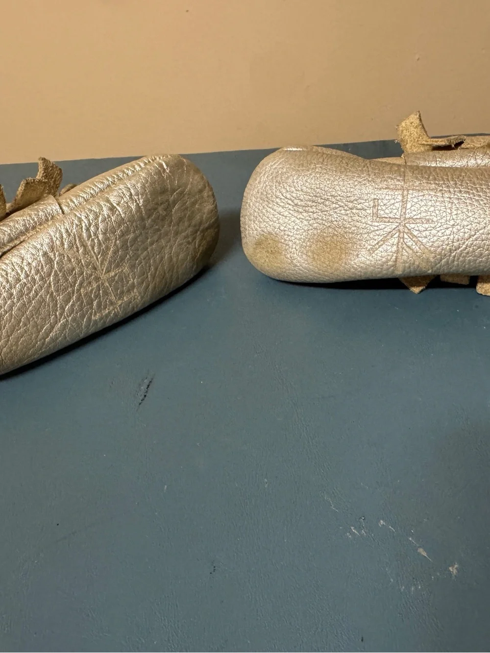 Freshly Picked Infant leather moccasin size 1 Platinum